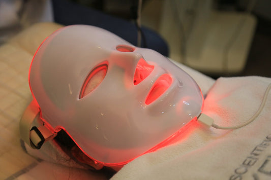 Red light therapy mask for sun spots