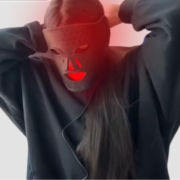 LED red light therapy review-LuminmaxLED